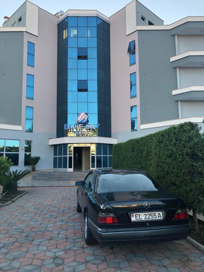 Blue Sky Hotel Golem  Buitenkant foto