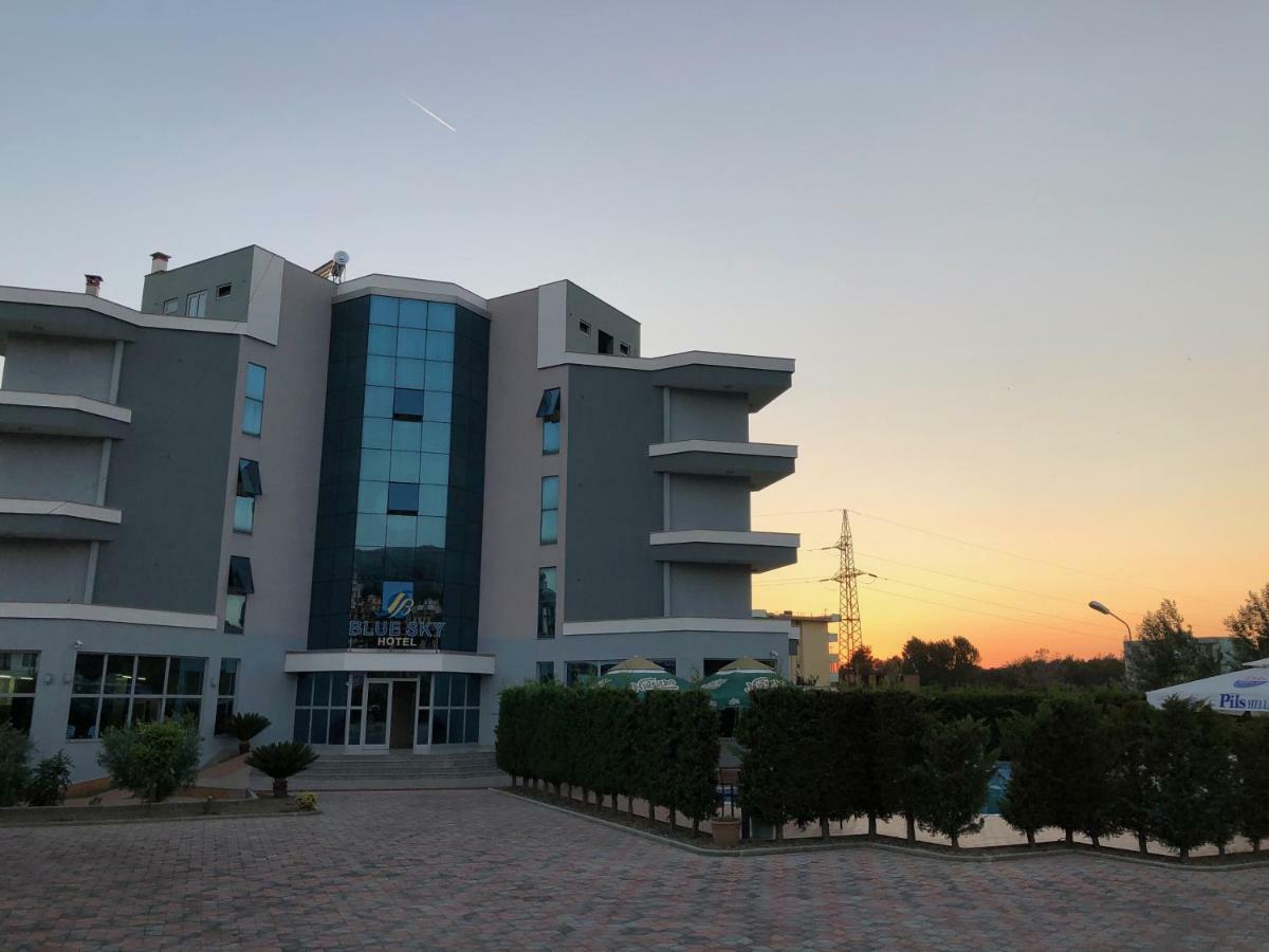 Blue Sky Hotel Golem  Buitenkant foto